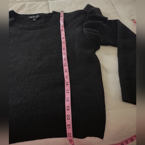 I.N.C Black Ruffle Sleeve Sweater Sz Medium - Picture 8 of 8